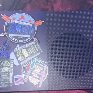 XBOX 1S FORTNIGHT LIMITED EDITION